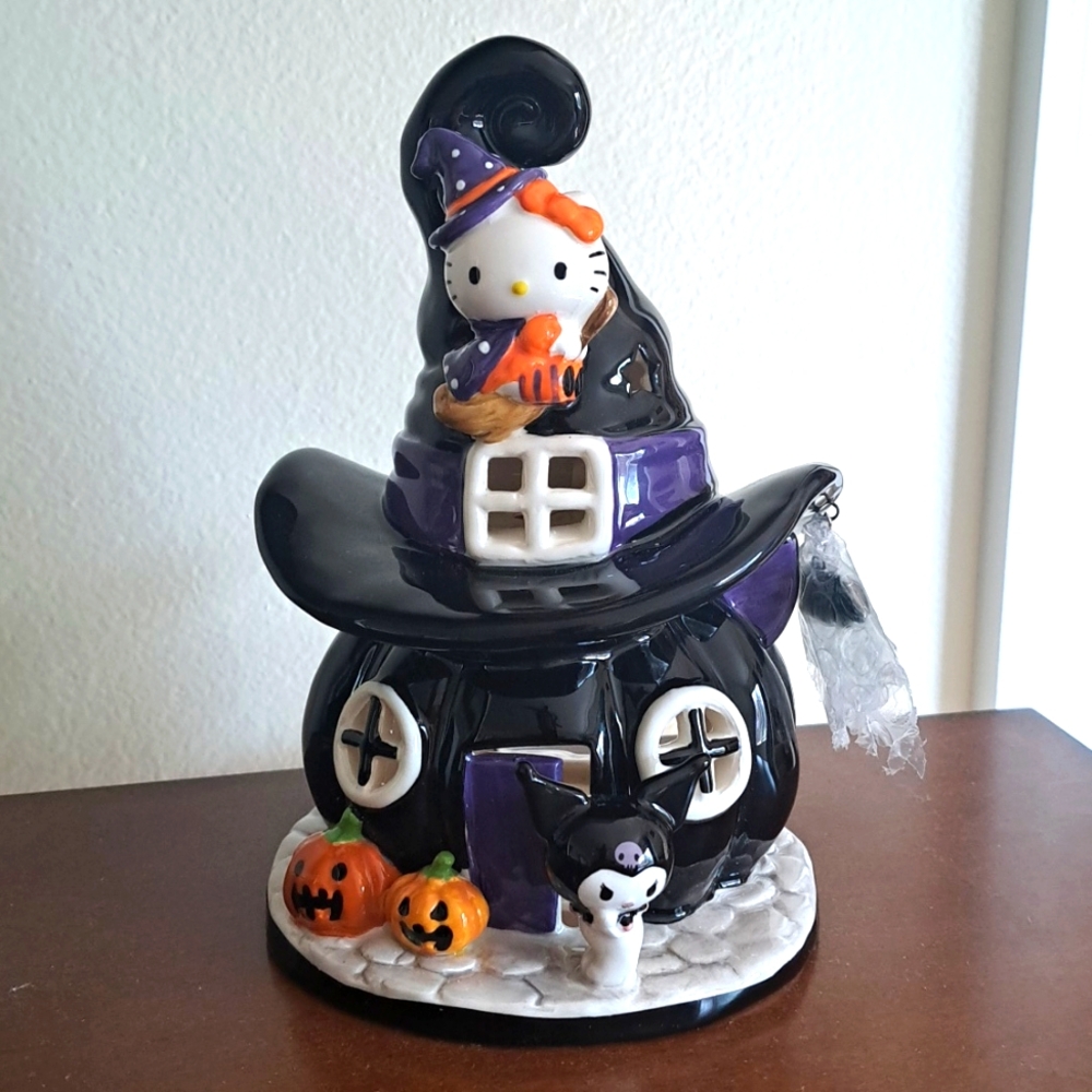 Hello Kitty and kuromi, Halloween house ceramic